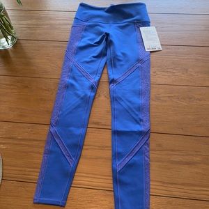 BRAND NEW IVIVVA LEGGINGS